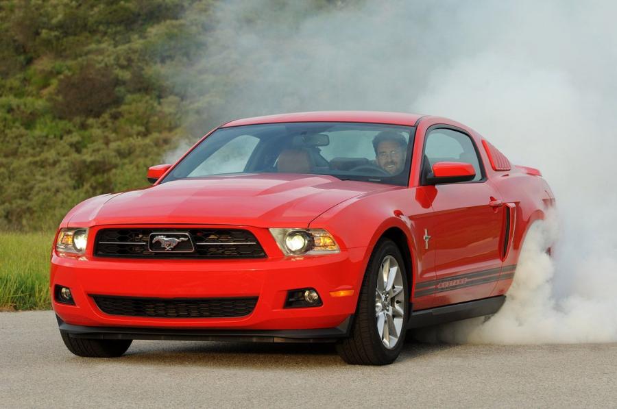  Ford Mustang V6 2011 года  (фото 84 из 93)